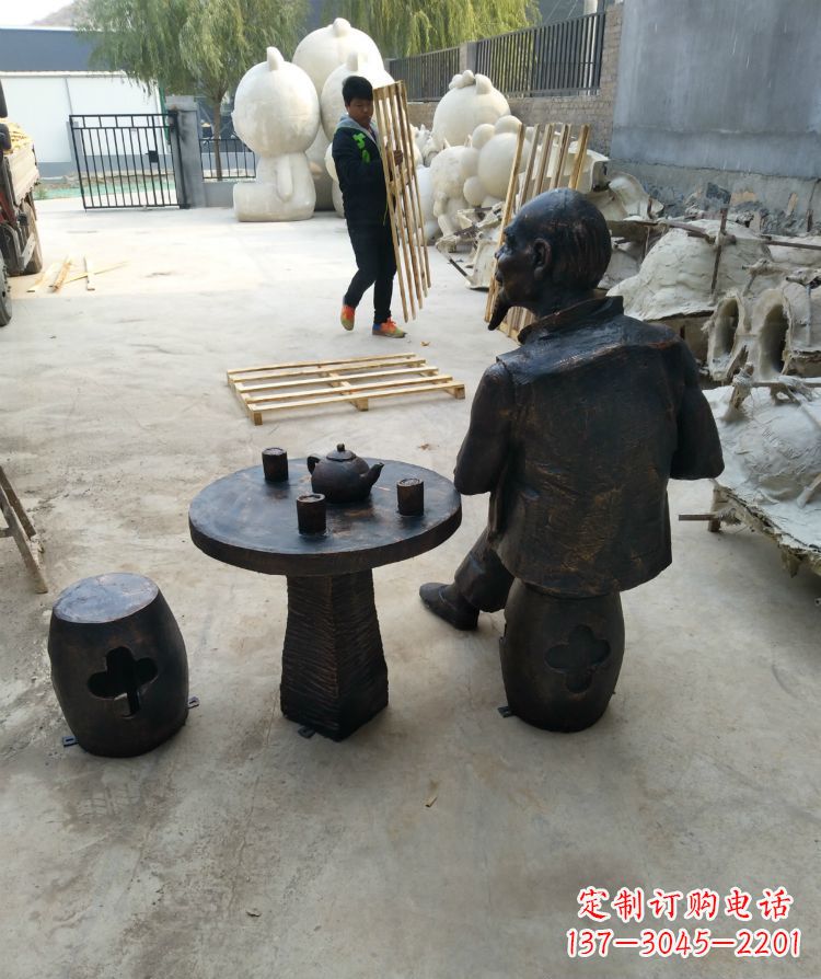 宁德公园喝茶的老人铜雕