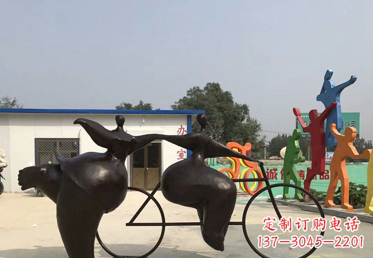 宁德青春无悔,精致自行车雕塑