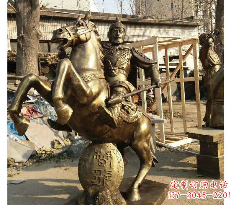 宁德公园人物骑马的战士铜雕