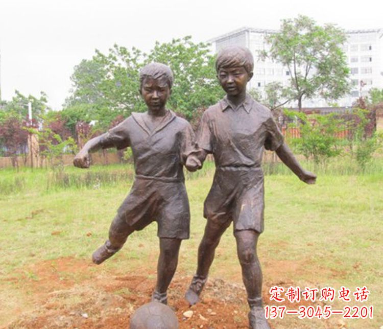 宁德童心盎然的足球铜雕