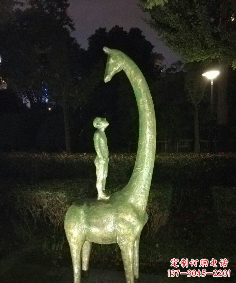 宁德壮观绝伦的长颈鹿雕塑