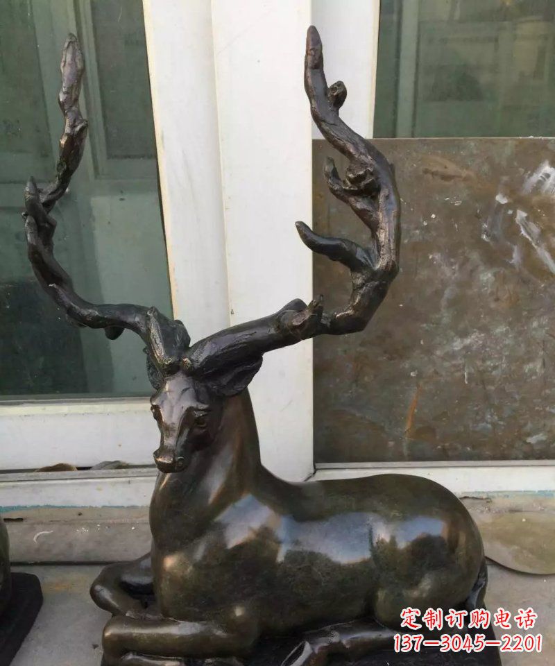 宁德铸铜小鹿动物雕塑