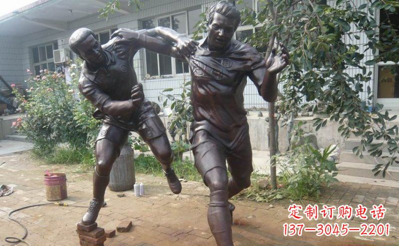 宁德公园足球运动人物铜雕
