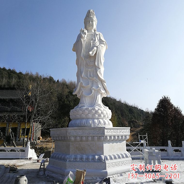 宁德公园雍容华贵的观音石雕