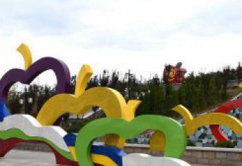 宁德广场艺术：不锈钢抽象彩色苹果雕塑