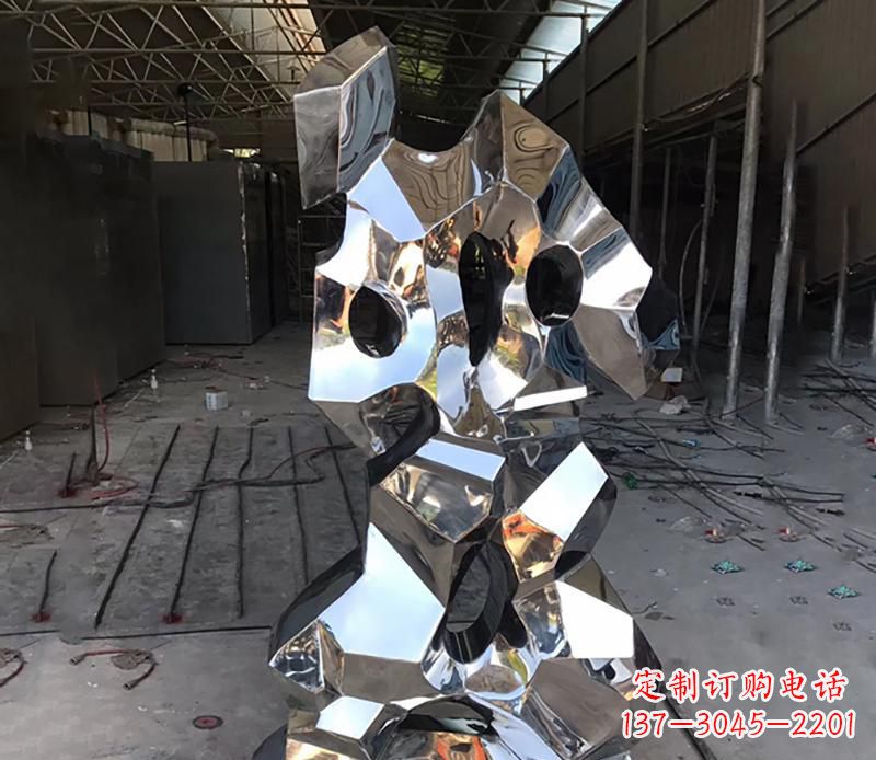 宁德别具匠心的太湖石雕塑