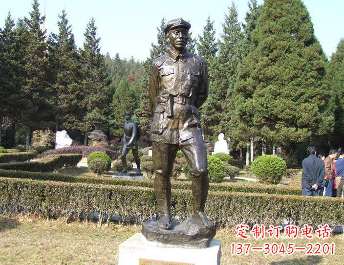 宁德广场铜雕解放军战士纪念人物雕塑