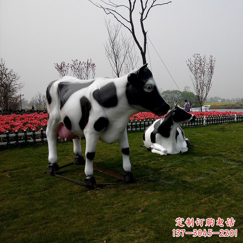 宁德真实农场气息的户外仿真奶牛雕塑