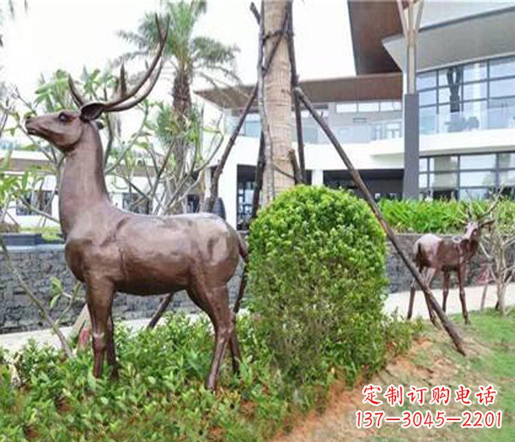 宁德艺术大师铸造的精美梅花鹿雕塑