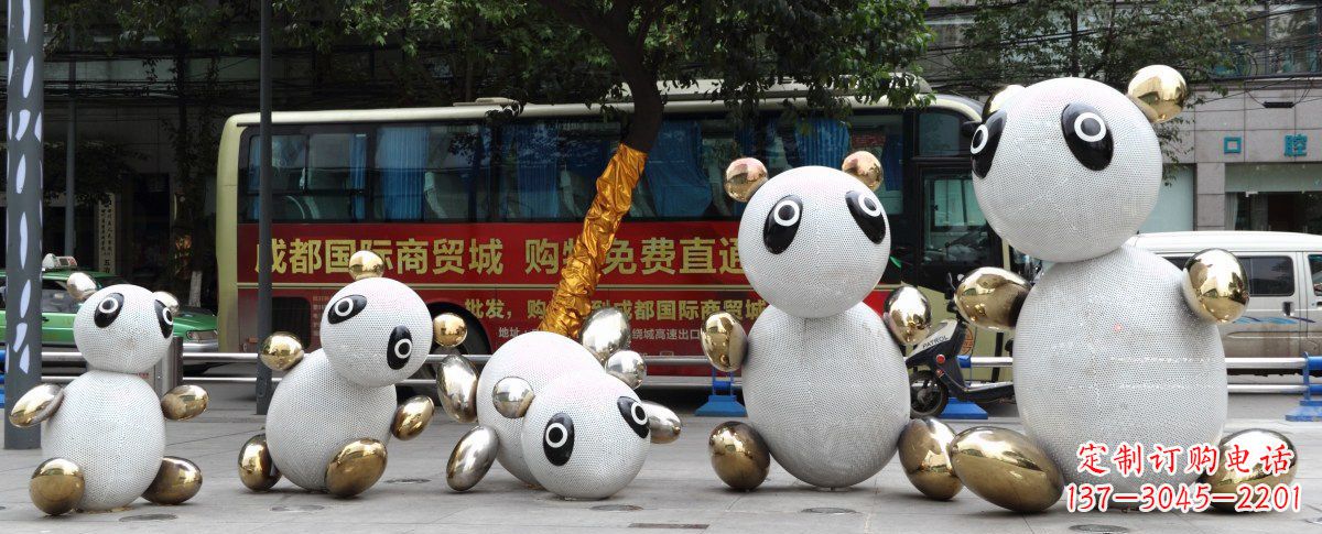 宁德中领雕塑:优雅的不锈钢抽象熊猫雕塑