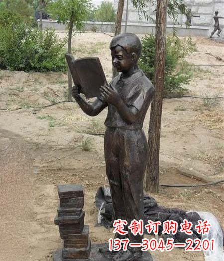 宁德中领雕塑尊贵细腻的男孩铜雕