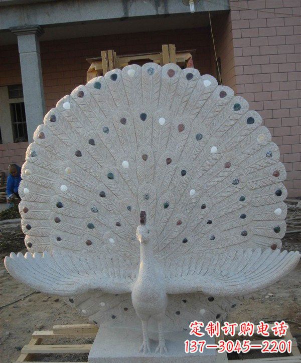 宁德精美雕塑,定制孔雀开屏石雕