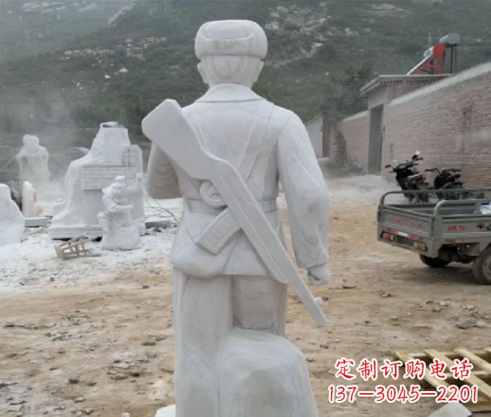宁德来自中领雕塑的经典定制雷锋雕塑