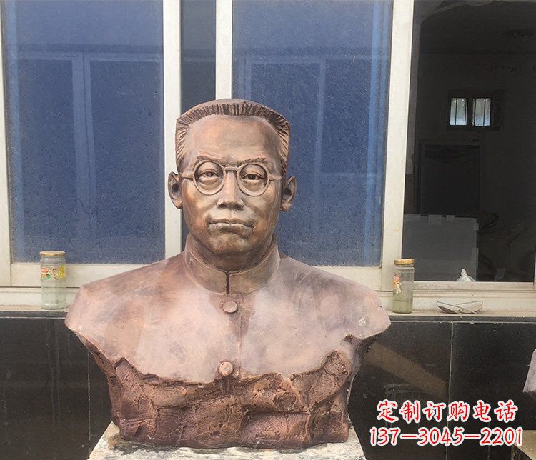 宁德刘伯承头像人物铜雕