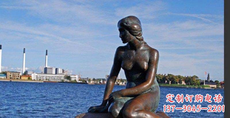 宁德欣赏优雅妩媚的美人鱼铜雕