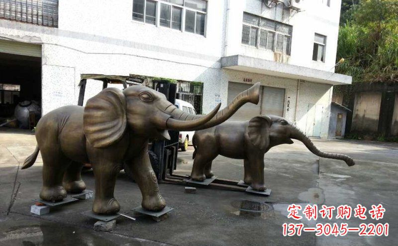 宁德门口大象动物铜雕