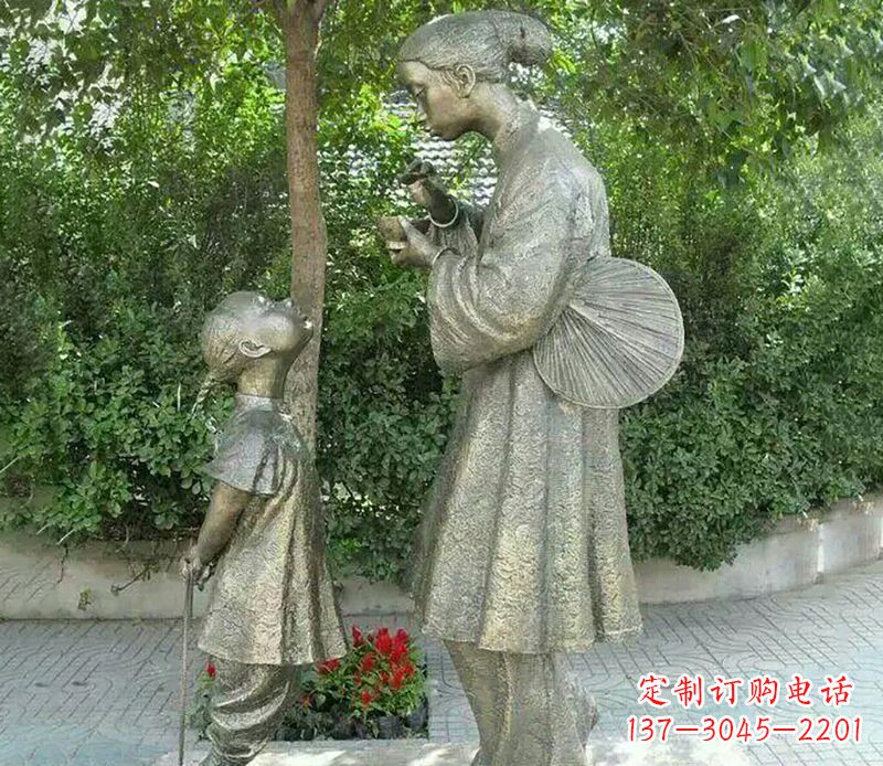 宁德用浓浓母爱温暖心中的母亲雕塑