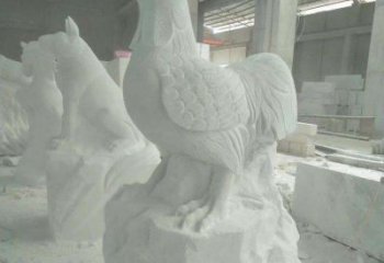 宁德华丽而神奇的汉白玉中领生肖鸡雕塑
