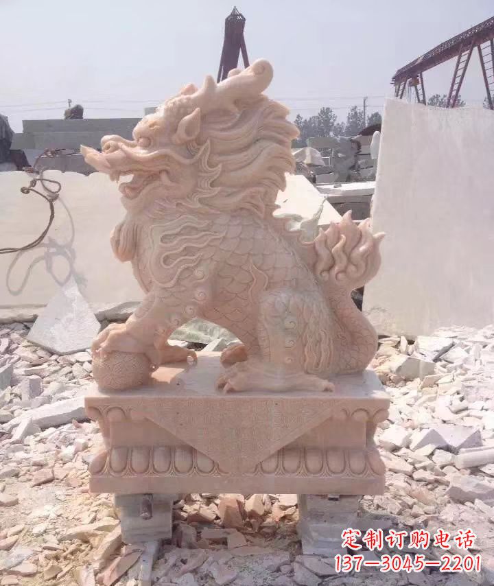 宁德标题:尊贵高贵,中领雕塑定制的精致石雕麒麟