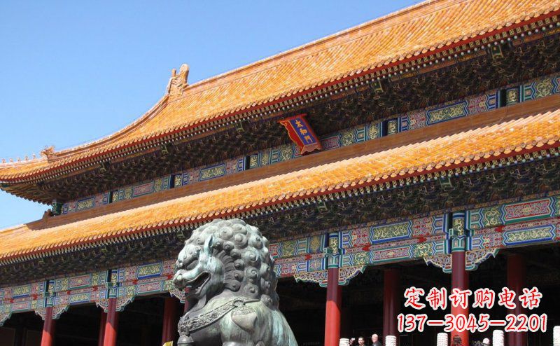 宁德寺庙门口青铜狮子雕塑