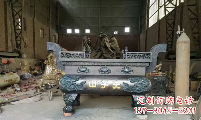 宁德寺庙香炉铜雕_2