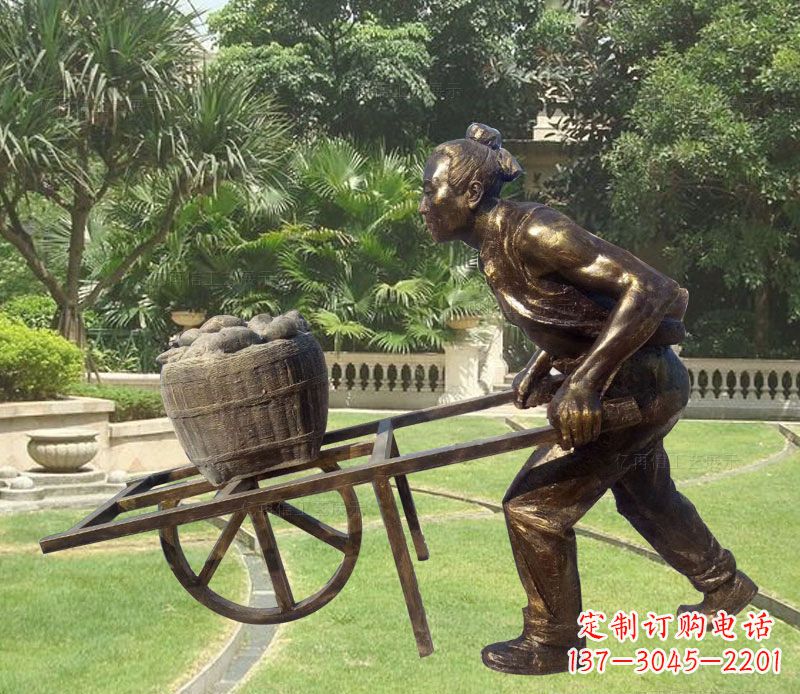 宁德推独轮车的古人铜雕