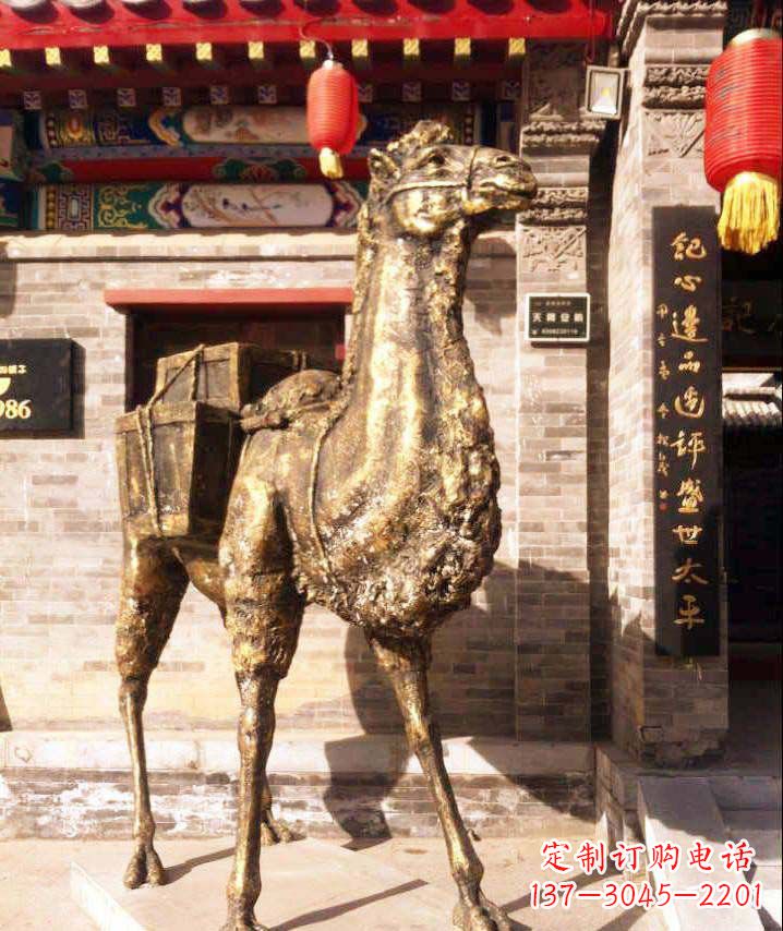 宁德驮行李的骆驼动物铜雕