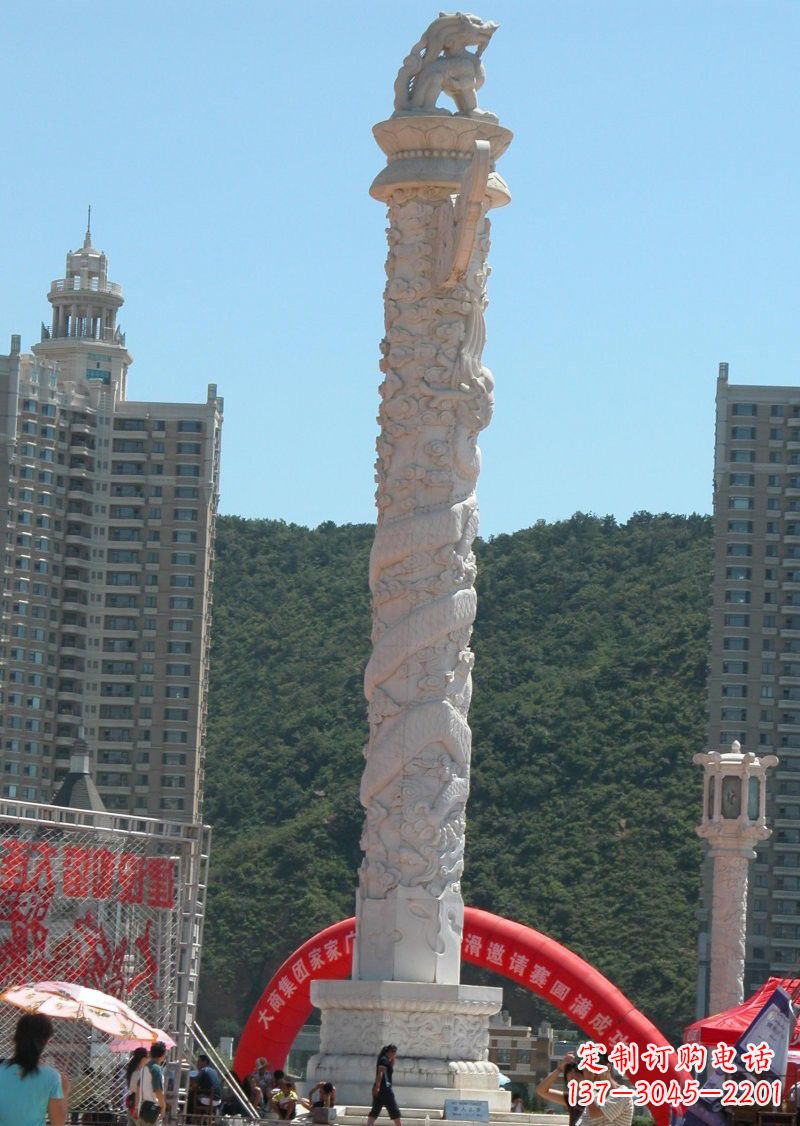 宁德晚霞红广场龙柱