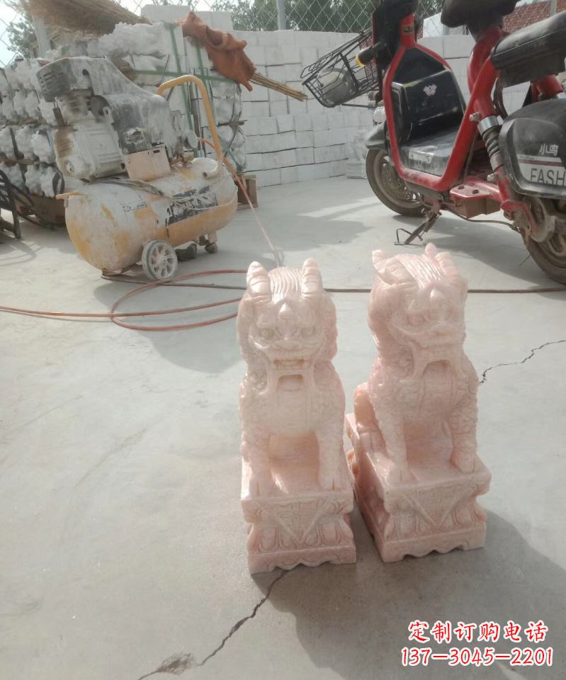 宁德晚霞红神兽麒麟动物雕塑