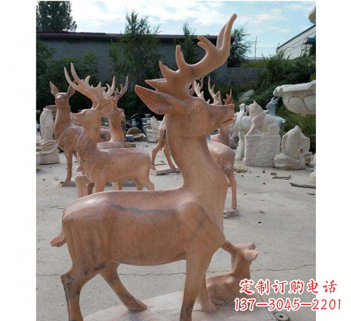 宁德晚霞红驯鹿动物公园石雕