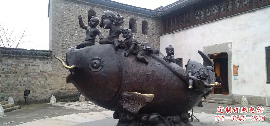 宁德小孩骑鱼铜雕