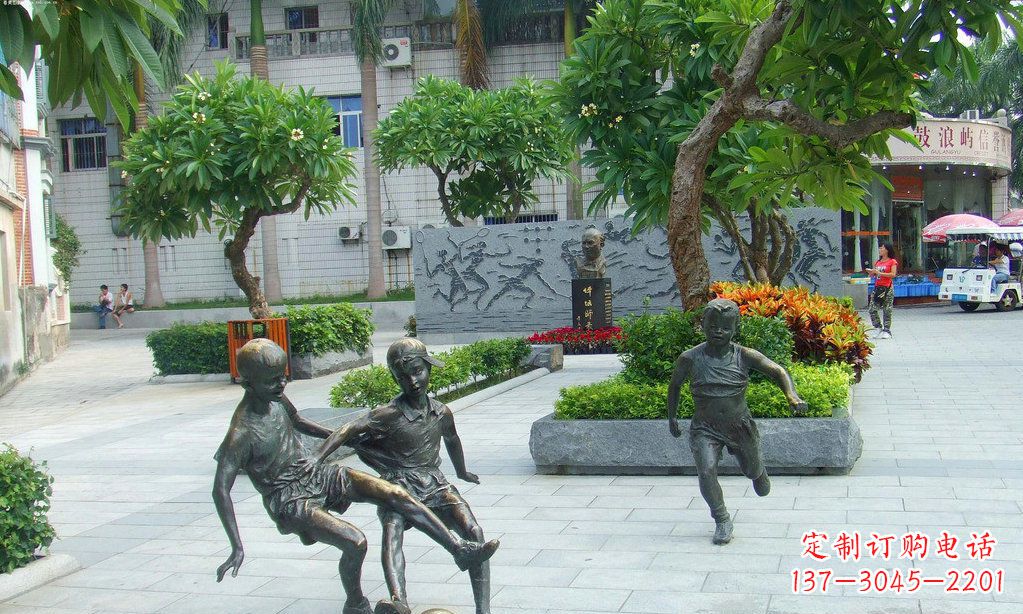 宁德小孩踢足球铜雕