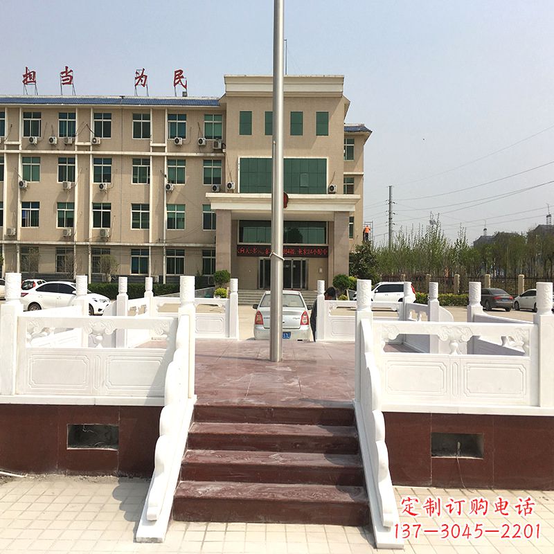 宁德学校广场石雕升旗台