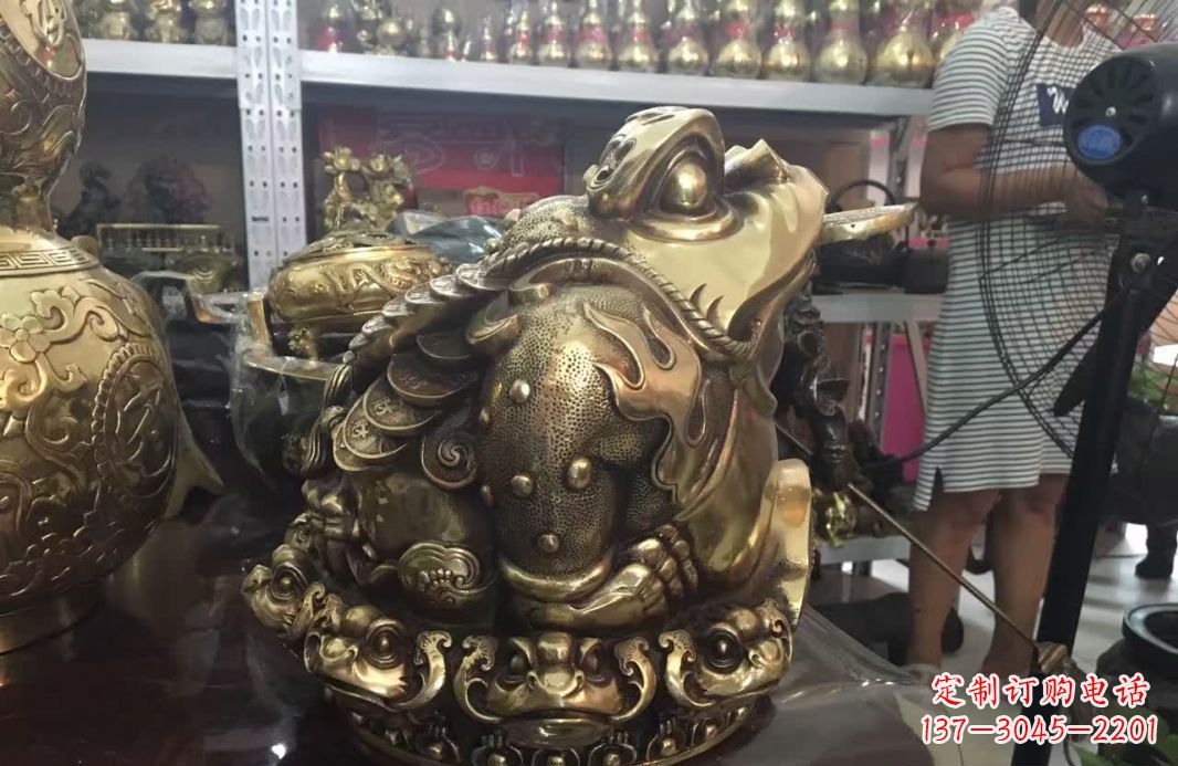 宁德招财金蟾动物铜雕