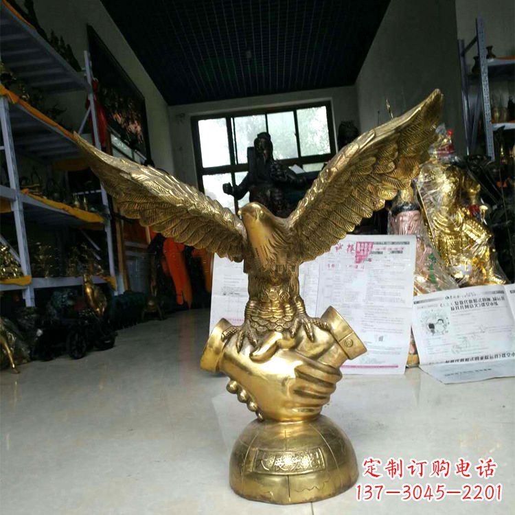 宁德铸铜老鹰雕塑大展宏图