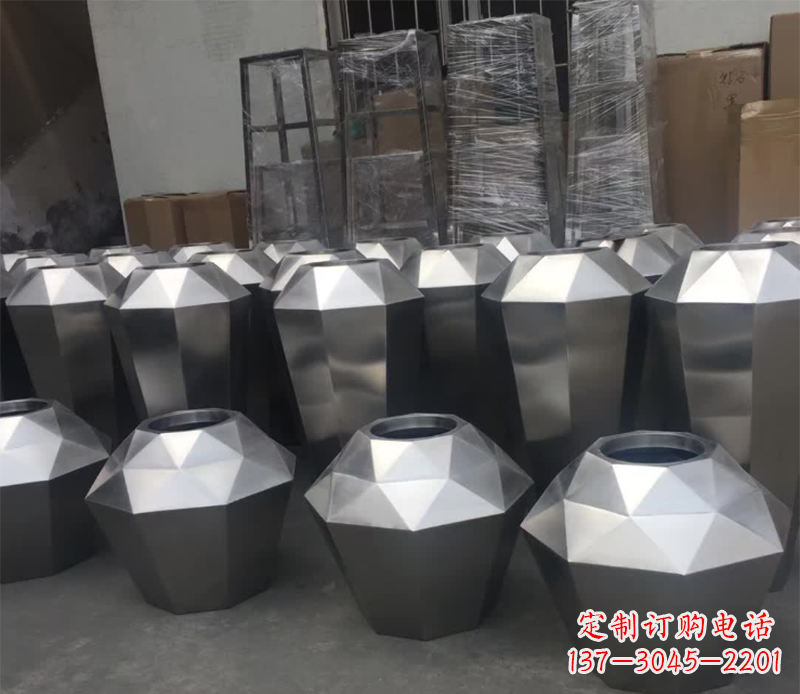 宁德不锈钢组合花盆雕塑